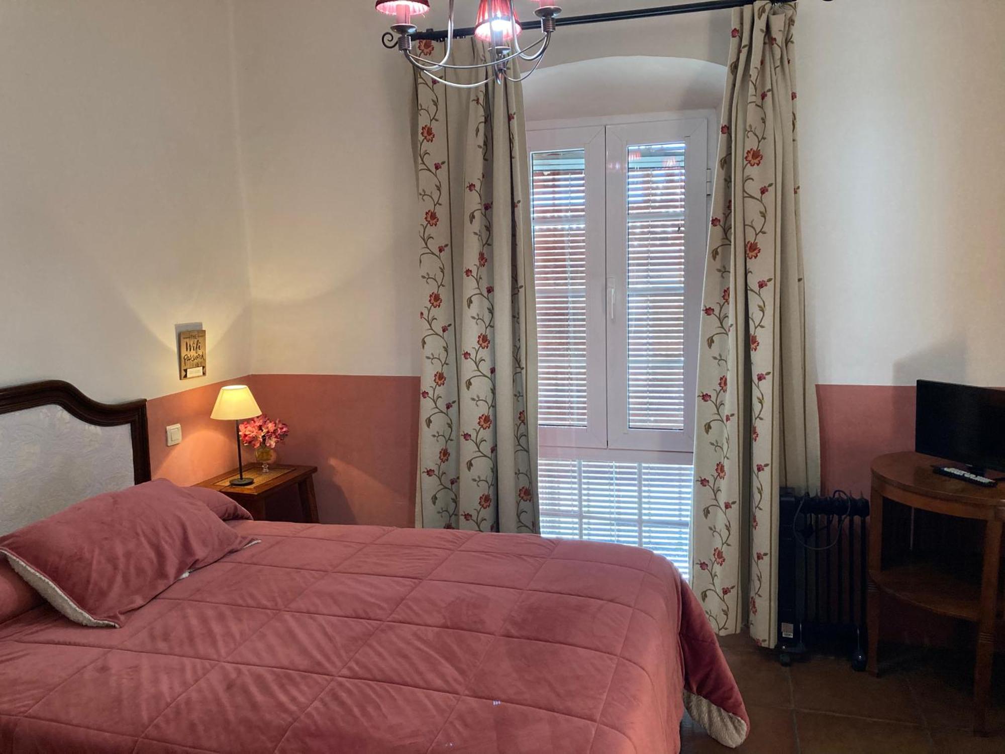 Casa Rural Valdevilano La Roca de la Sierra ภายนอก รูปภาพ