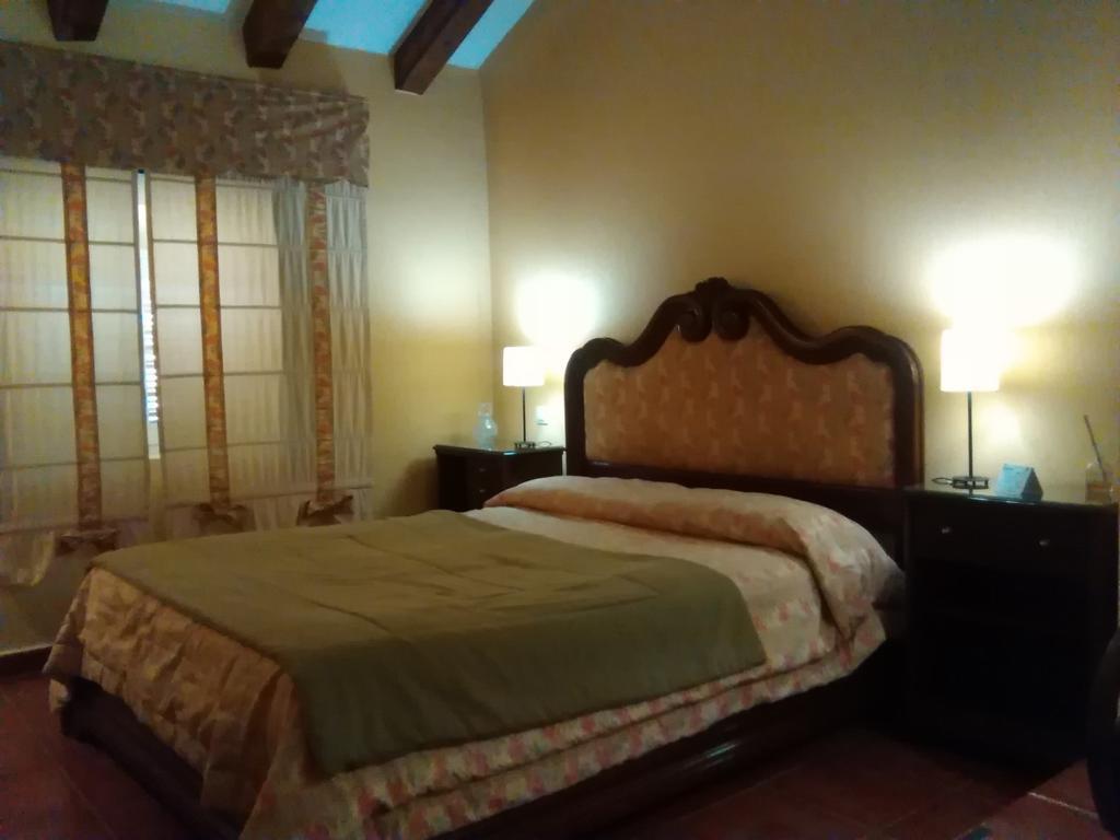 Casa Rural Valdevilano La Roca de la Sierra ภายนอก รูปภาพ