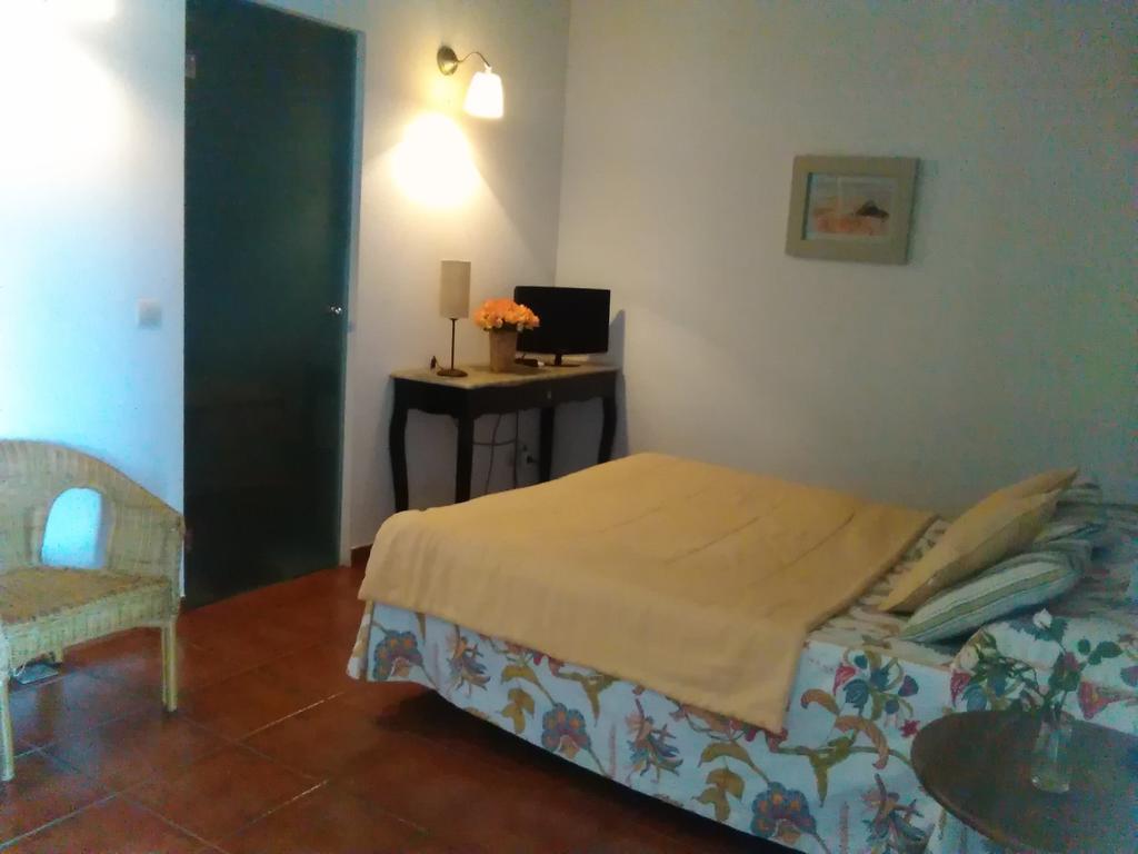 Casa Rural Valdevilano La Roca de la Sierra ภายนอก รูปภาพ